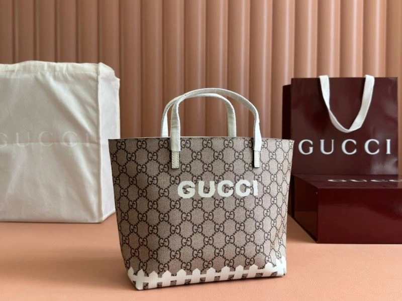 Vibrant Gucci Shopping Bags 67325