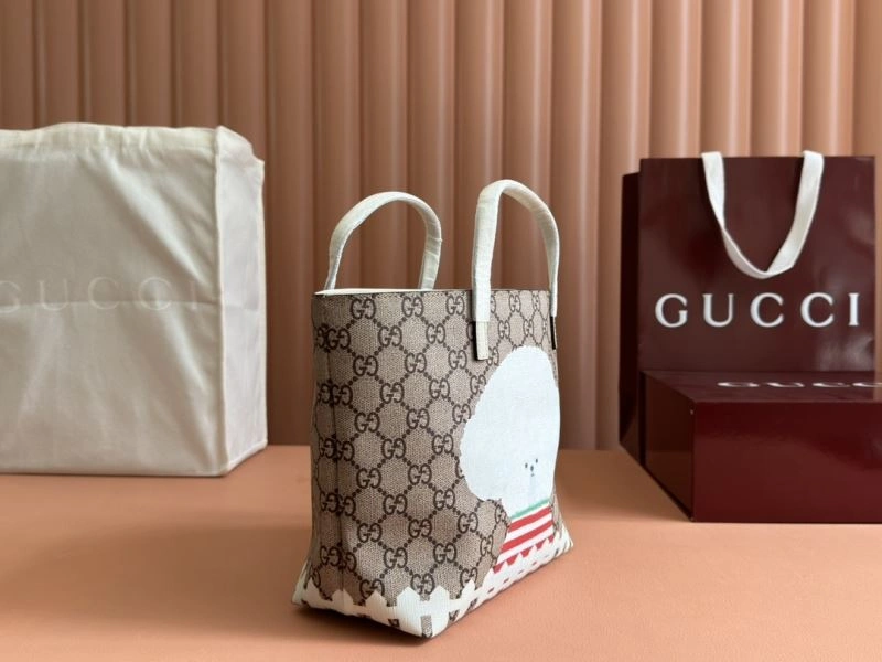 Vibrant Gucci Shopping Bags 67325