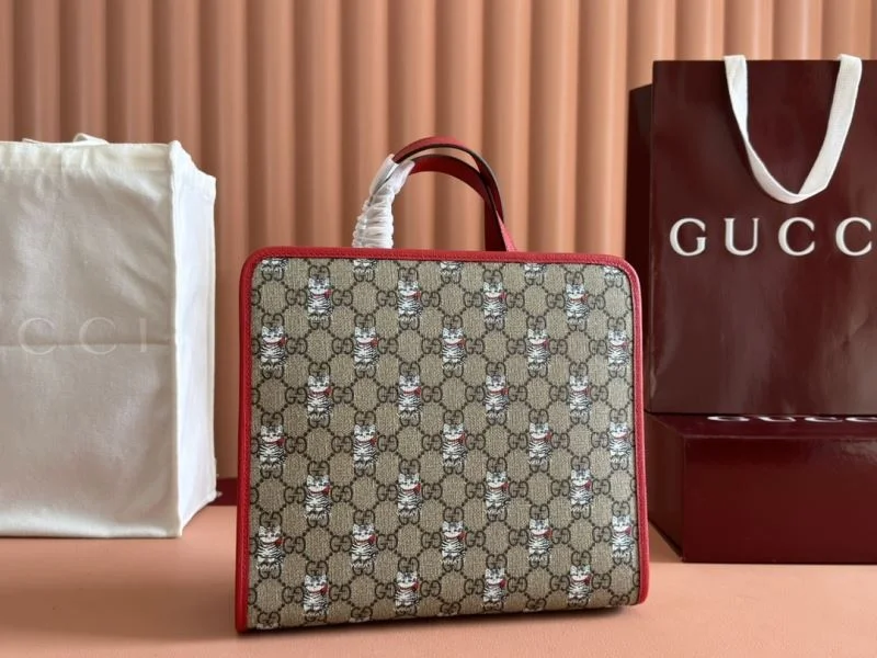 Snug Gucci Shopping Bags 49638