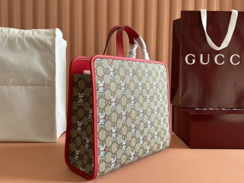 Snug Gucci Shopping Bags 49638