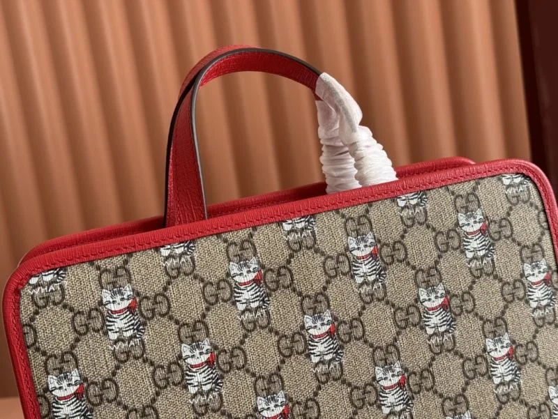 Snug Gucci Shopping Bags 49638