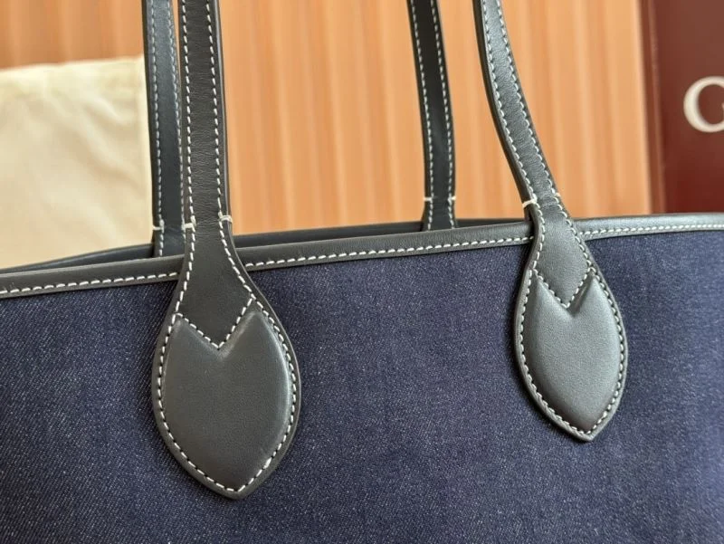 Gucci Shopping Bags Versatile 49629