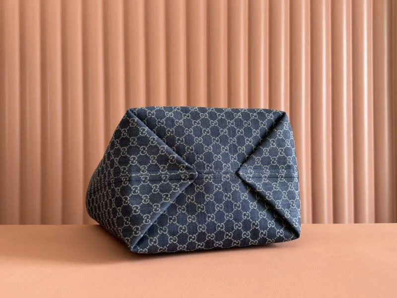 Gucci Shopping Bags Modern 49621