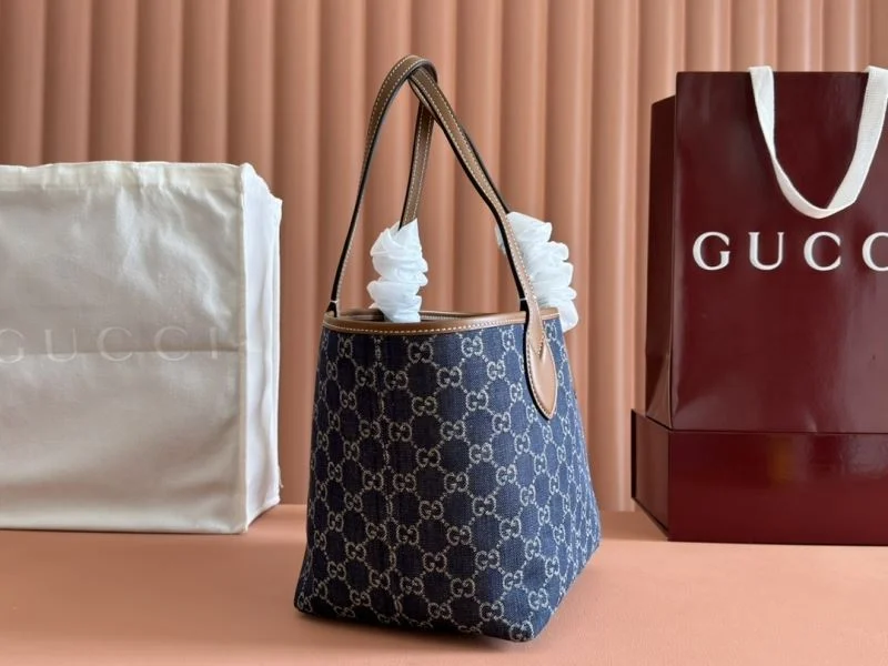 Gucci Shopping Bags ModernLook 49620