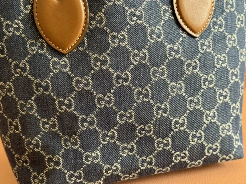 Gucci Shopping Bags ModernLook 49620