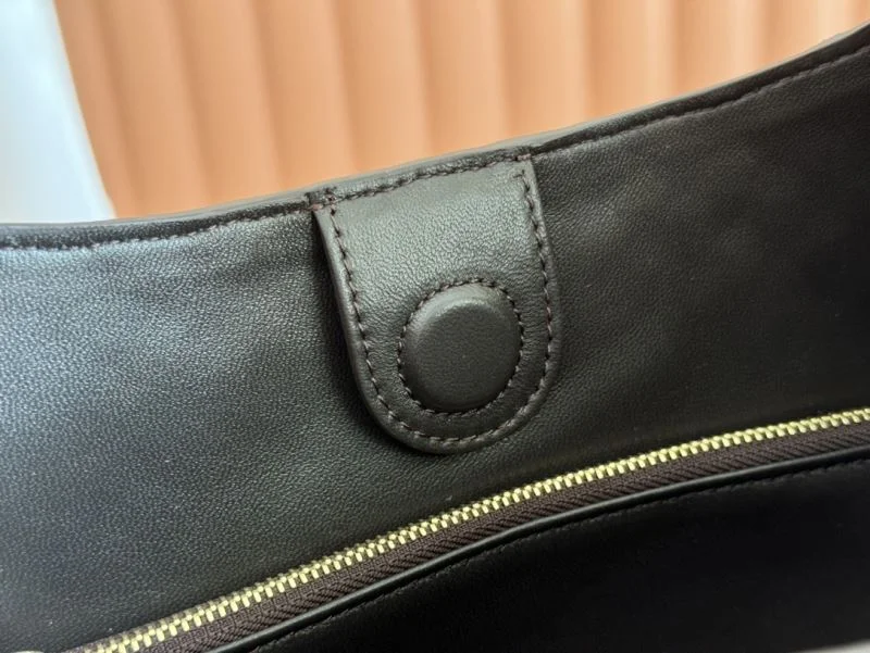 Minimalist Gucci Shopping Bags 49616