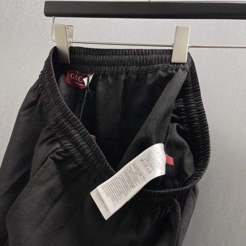 Breathable Gucci Short Pants 128531