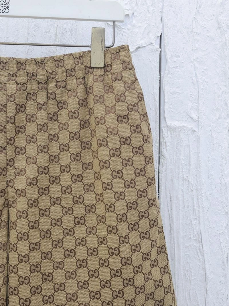 Gucci Short Pants Snug 128523