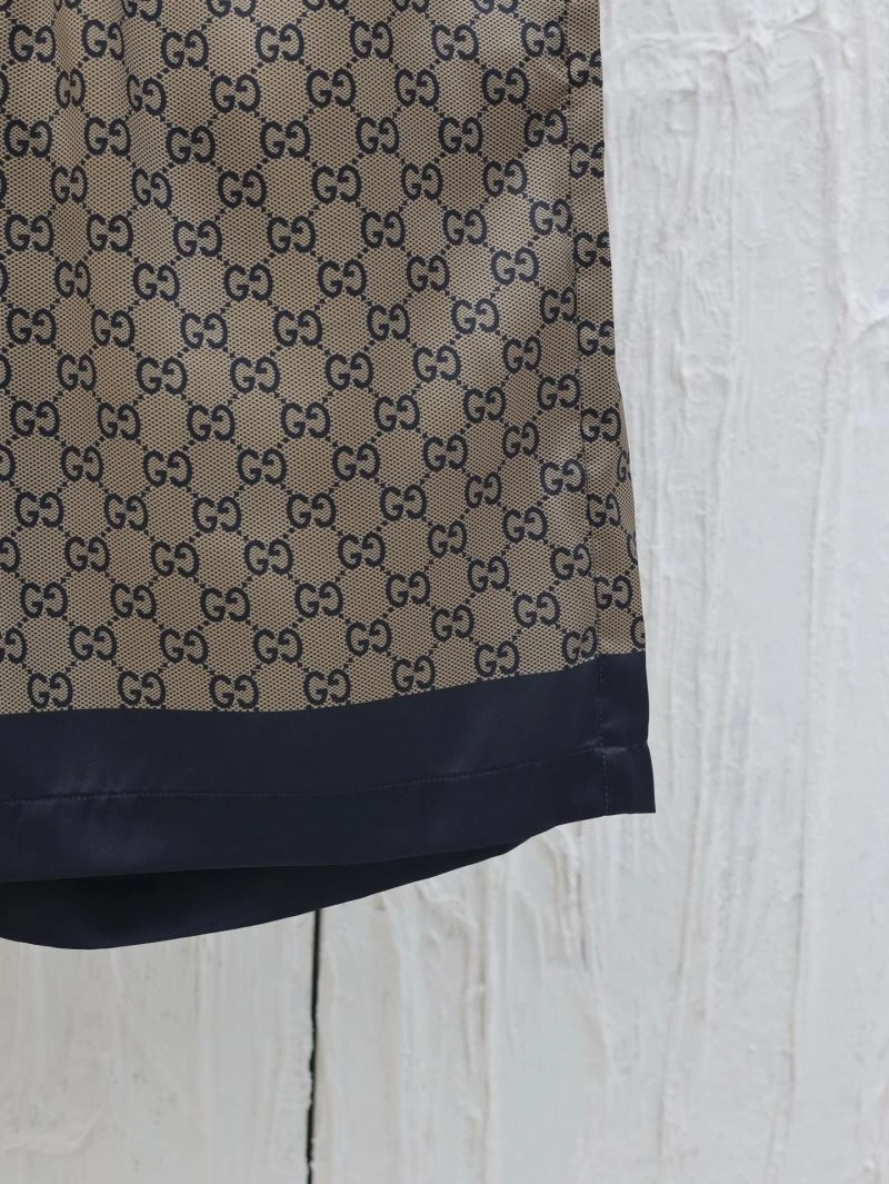 Efficient Gucci Short Pants 128520