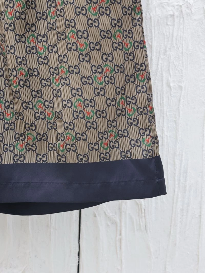 TravelReady Gucci Short Pants 128505