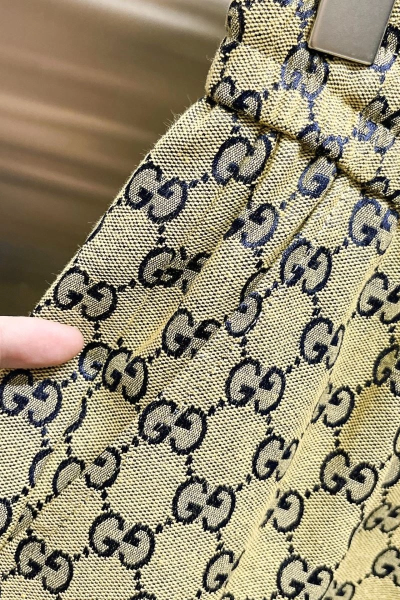 Effortless Gucci Short Pants 127966