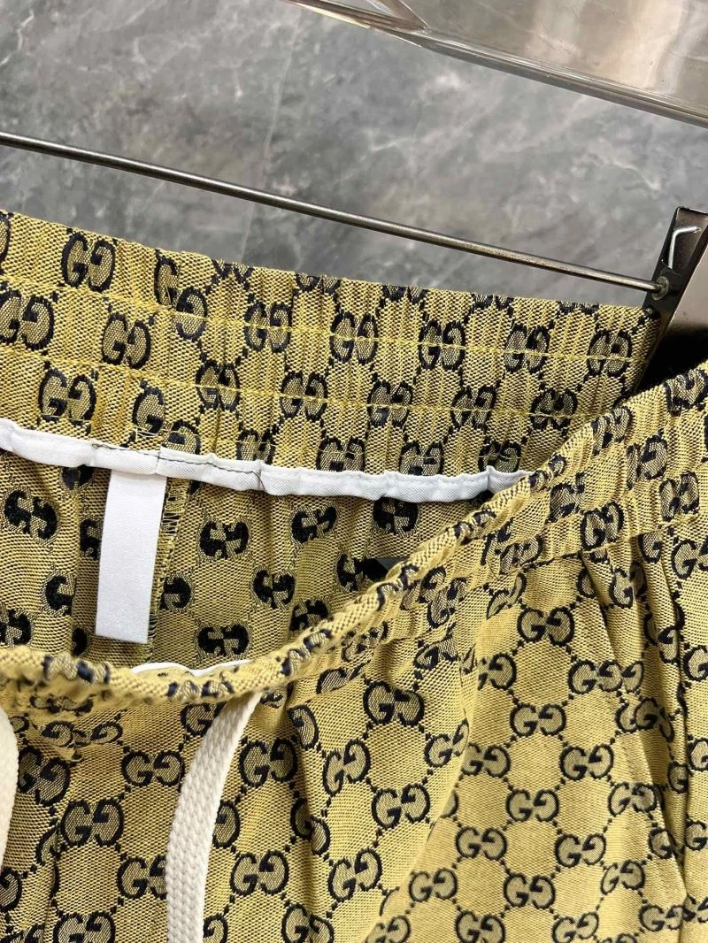Versatile Gucci Short Pants 127559