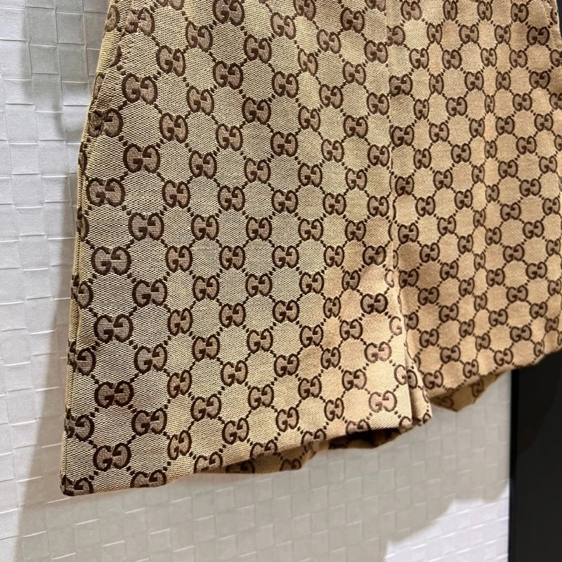 Refined Gucci Short Pants 124416