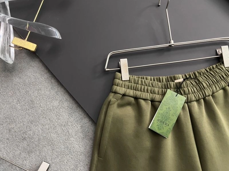 Breathable Gucci Short Pants 126747