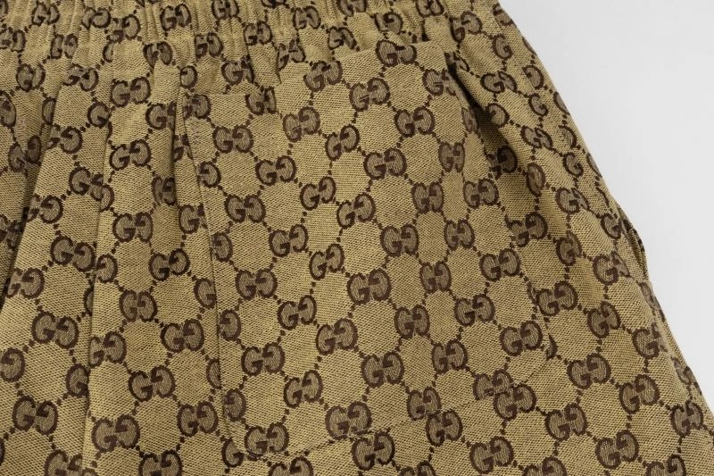 Sleek Gucci Short Pants 126271