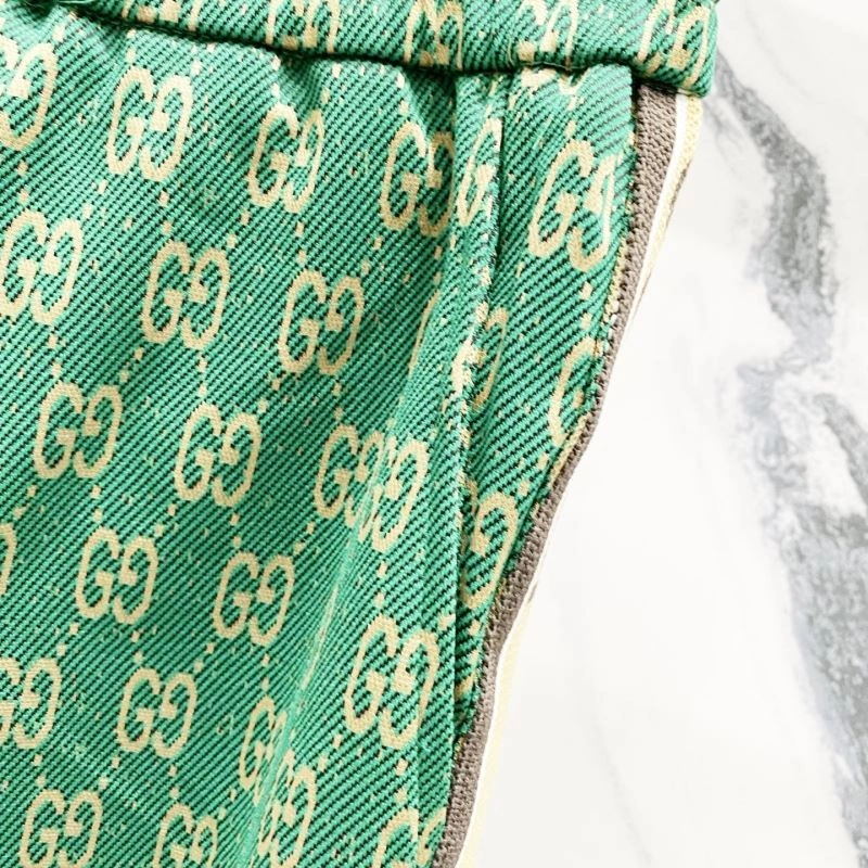 Gucci Short Pants Breathable 125838
