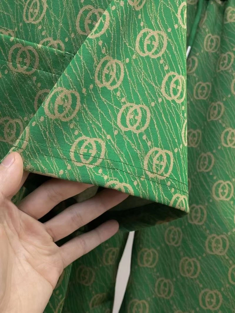 Durable Gucci Short Suits 125032
