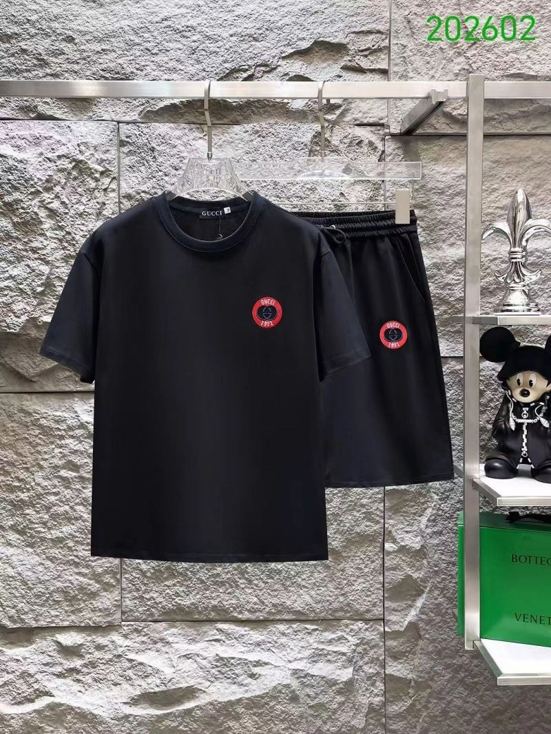 Gucci Short Suits Breathable 125027