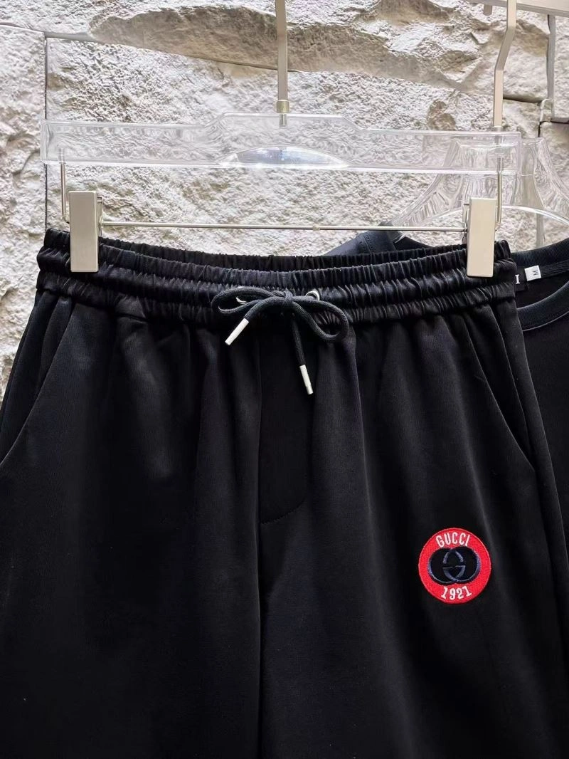 Gucci Short Suits Breathable 125027
