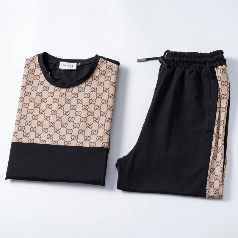 Gucci Short Suits Breathable 128493
