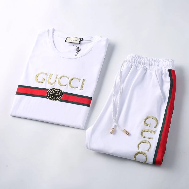 Trendsetting Gucci Short Suits 128495