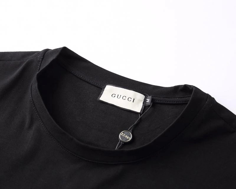 Trendsetting Gucci Short Suits 128495