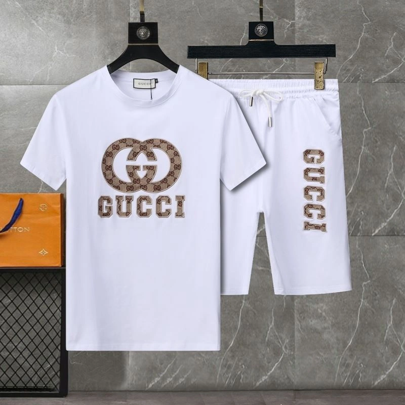 Sporty Gucci Short Suits 128499