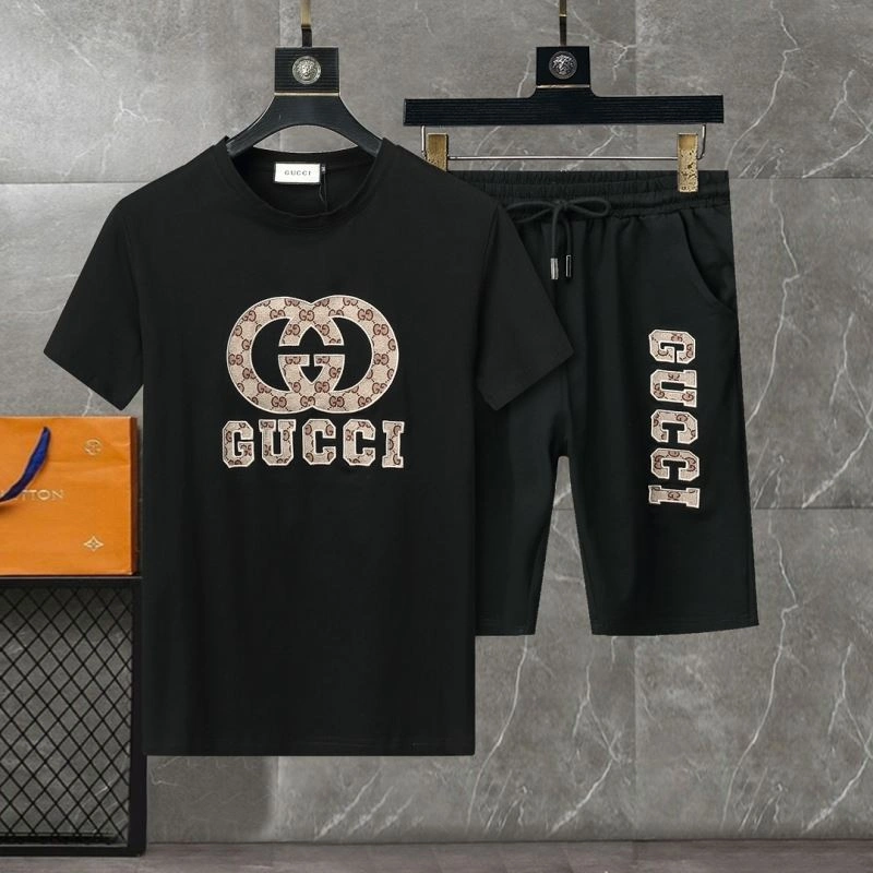 Sporty Gucci Short Suits 128499