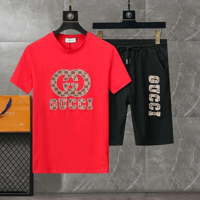 Sporty Gucci Short Suits 128499
