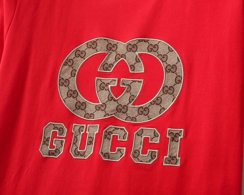 Sporty Gucci Short Suits 128499