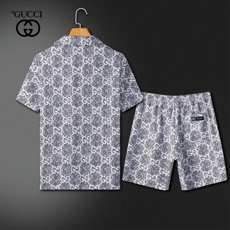 Gucci Short Suits TravelReady 128898