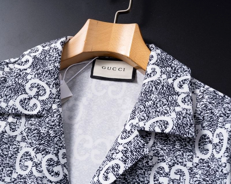 Gucci Short Suits TravelReady 128898