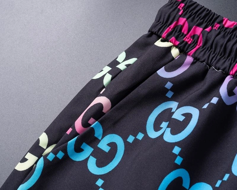 Neat Gucci Short Suits 128895