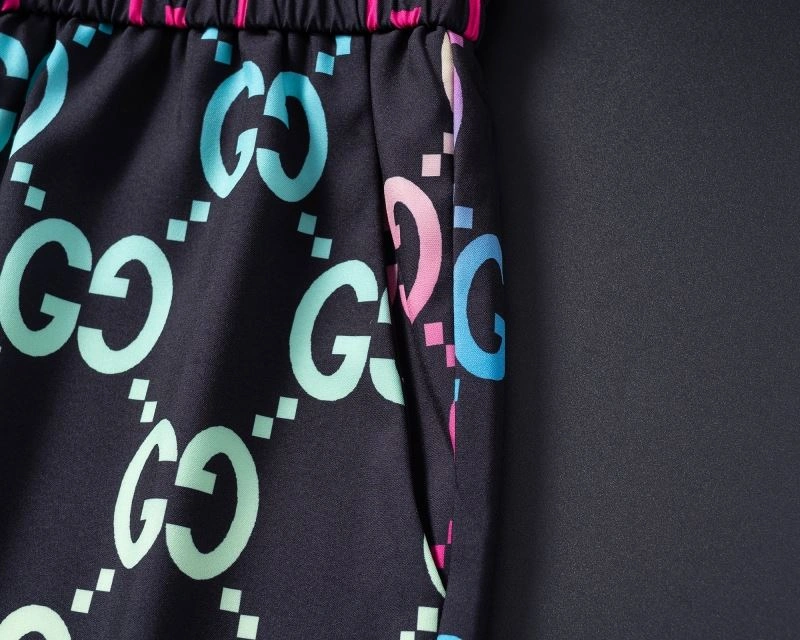 Neat Gucci Short Suits 128895