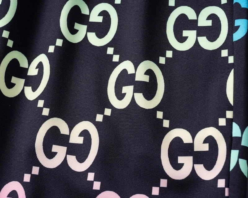 Neat Gucci Short Suits 128895