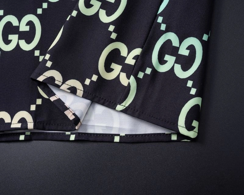 Neat Gucci Short Suits 128895