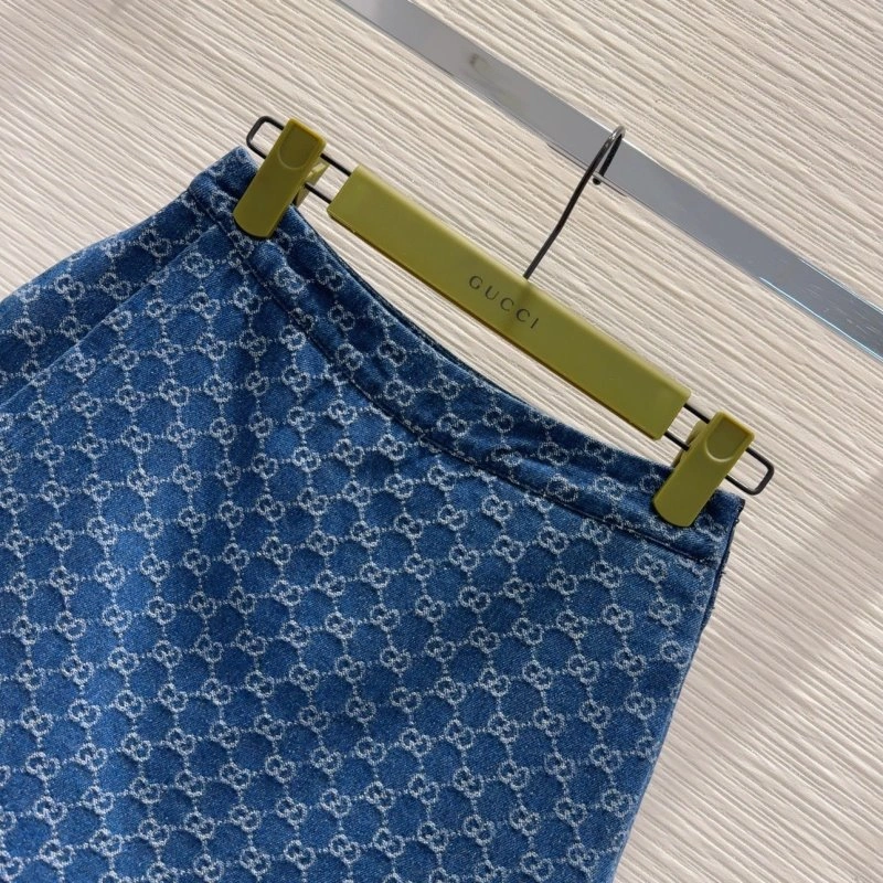 Gucci Short Suits TechFriendly 124625