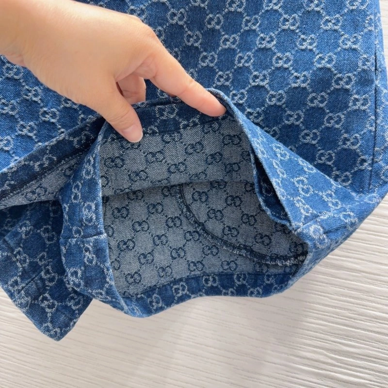 Gucci Short Suits TechFriendly 124625
