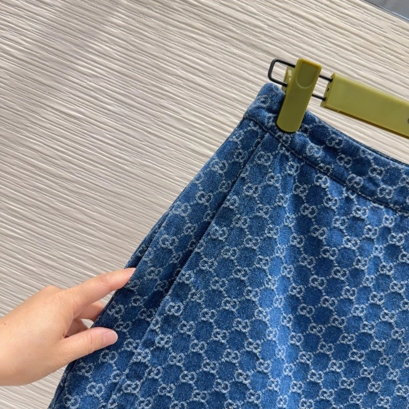 Gucci Short Suits TechFriendly 124625