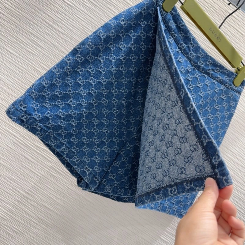 Gucci Short Suits TechFriendly 124625