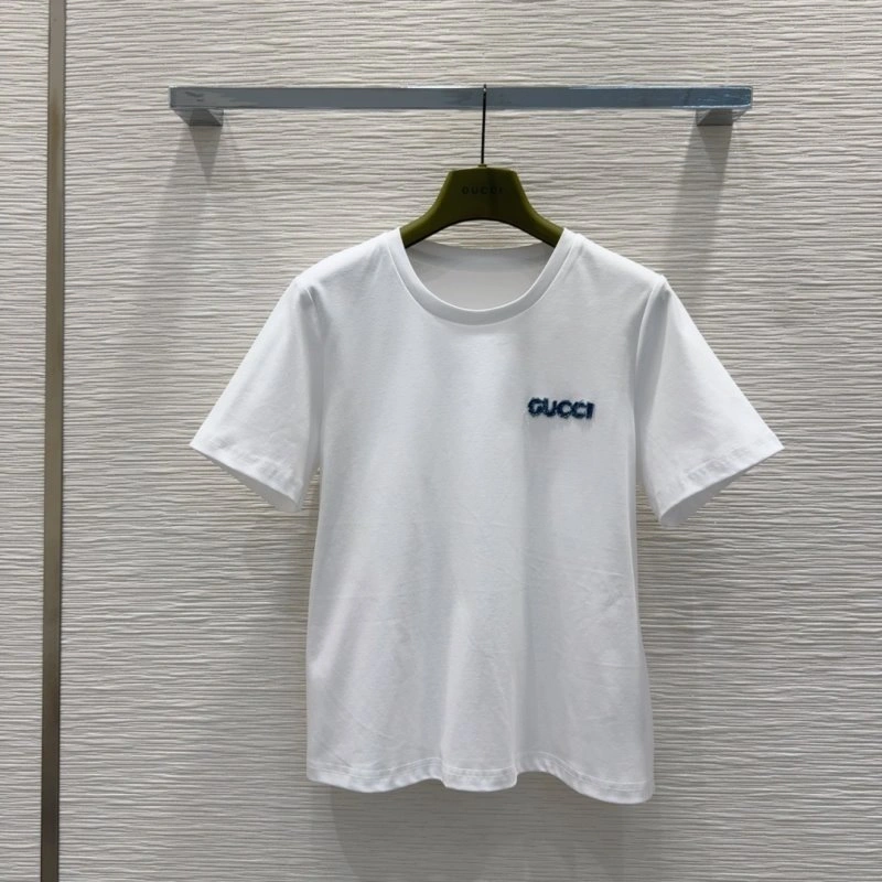 Gucci Short Suits TechFriendly 124625