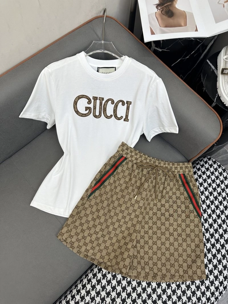 Gucci Short Suits RelaxedFit 124606