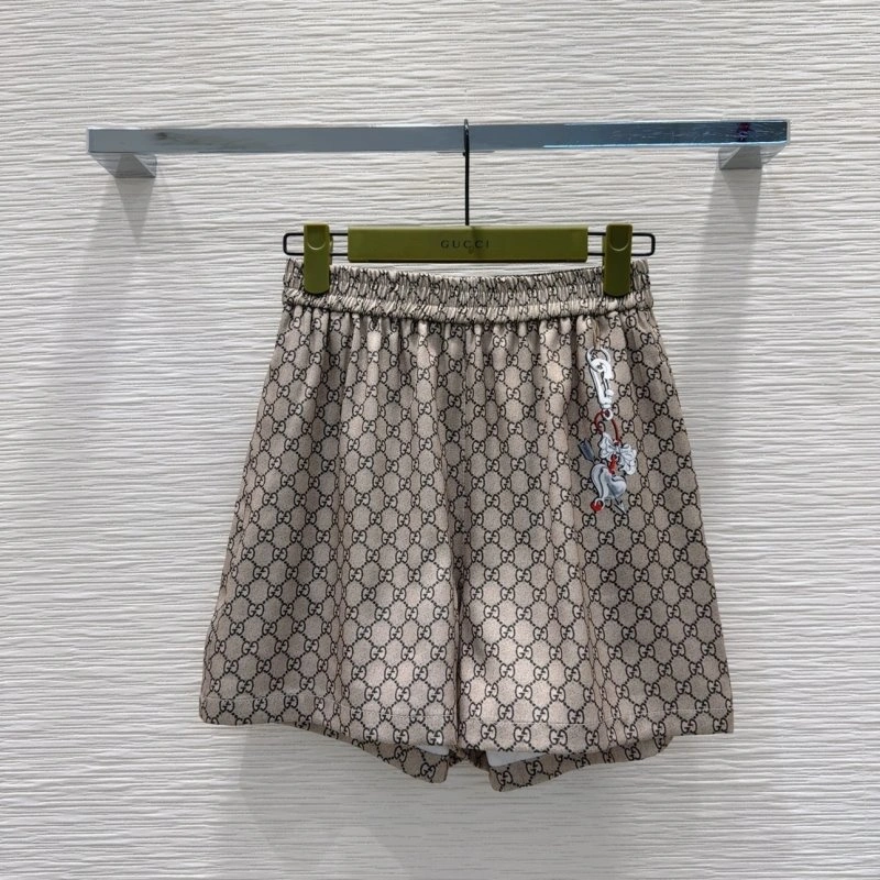 Gucci Short Suits Trendsetting 124929