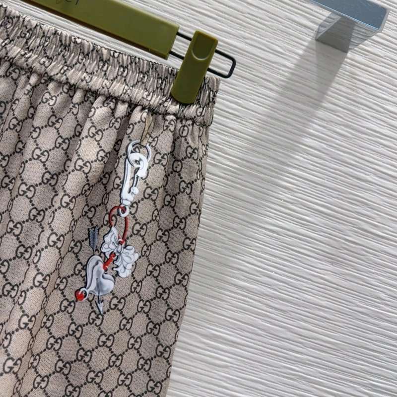 Gucci Short Suits Trendsetting 124929