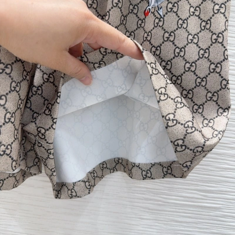 Gucci Short Suits Trendsetting 124929