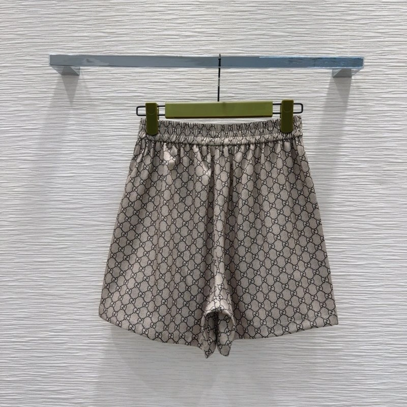 Gucci Short Suits Trendsetting 124929