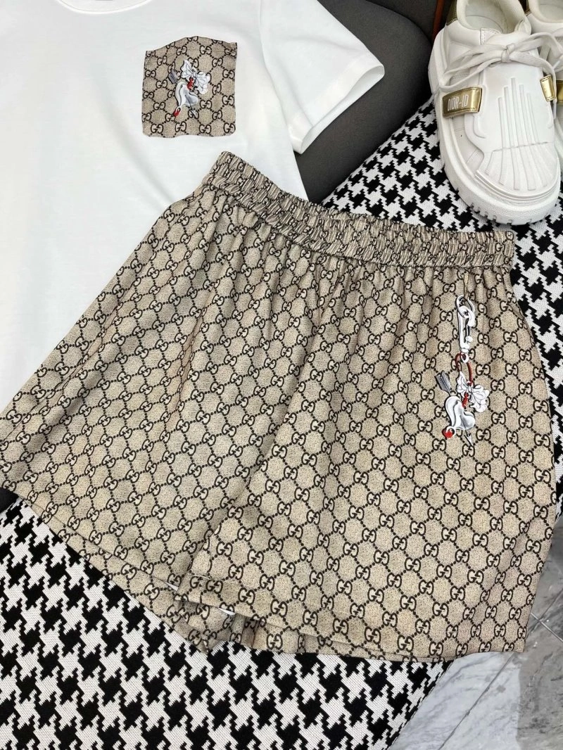 Gucci Short Suits EyeCatching 124924