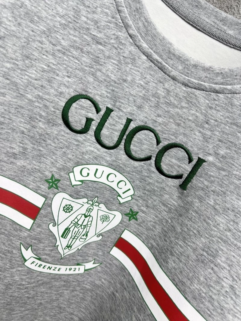 Gucci Short Suits Breathable 124925
