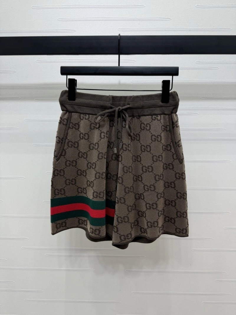 Flexible Gucci Short Suits 124895