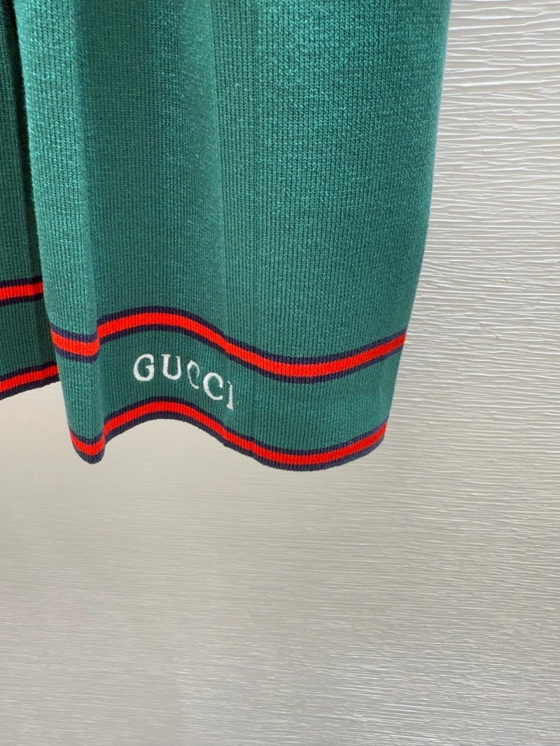 Gucci Short Suits Lightweight 124412